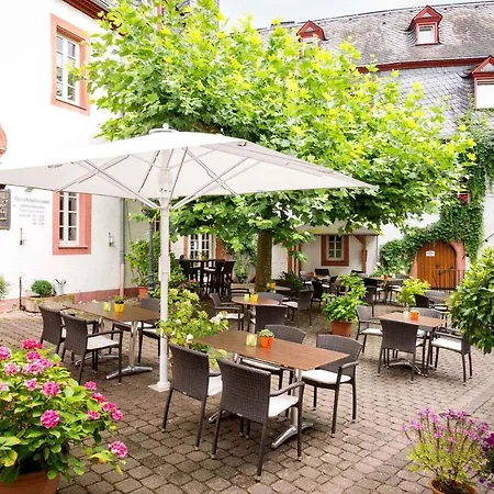 Deutschherrenhof Vendégház 3*