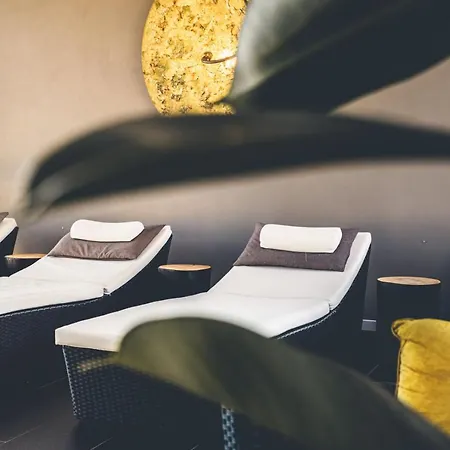 Konukevi Deutschherrenhof 3*