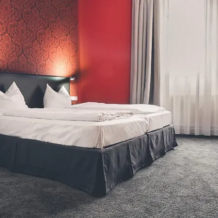 Deutschherrenhof 3*