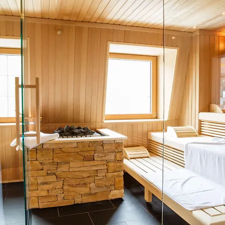 Deutschherrenhof 3*