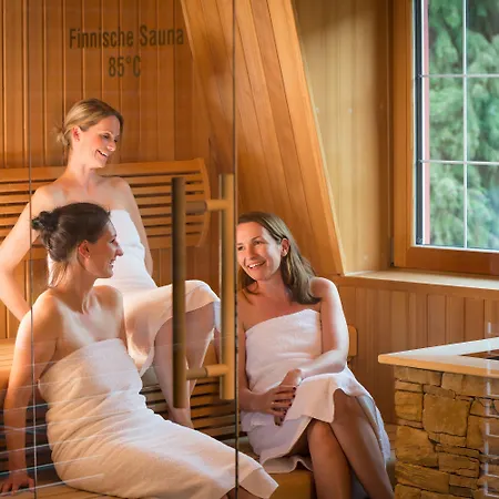 Deutschherrenhof Гостевой дом Цельтинген-Рахтиг