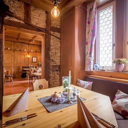 Deutschherrenhof Гостевой дом Цельтинген-Рахтиг