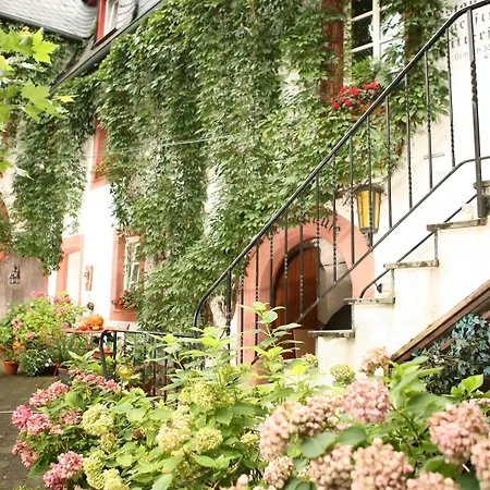 Deutschherrenhof 3*